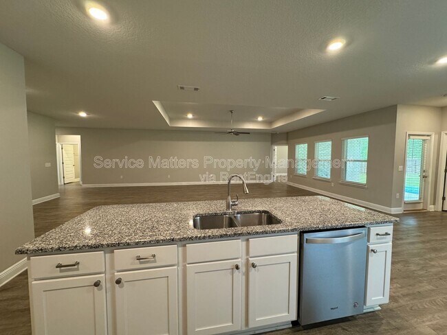 Building Photo - 7982 Silver Maple Dr