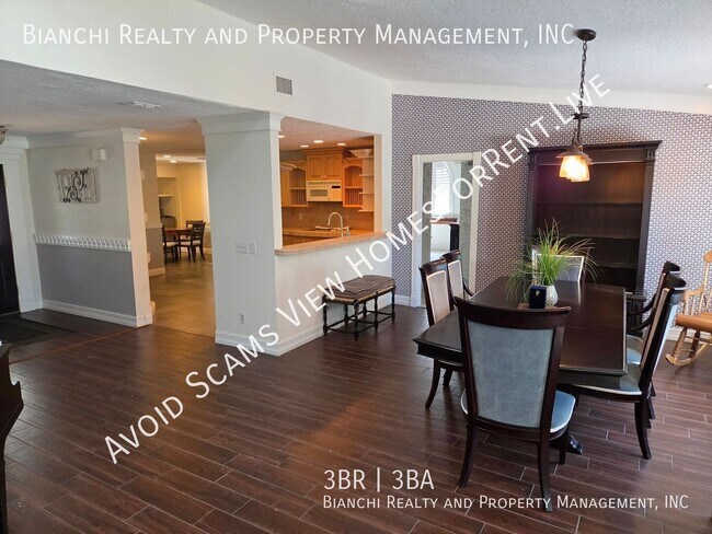 Building Photo - 1132 Ridge Dr