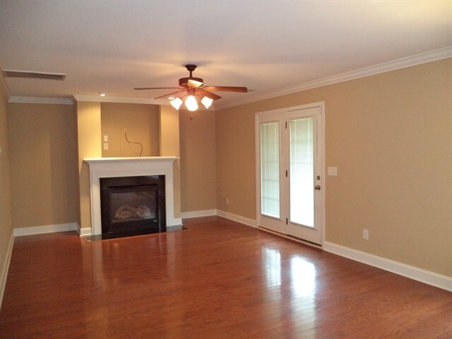 Building Photo - 6317 Stillglen Ln