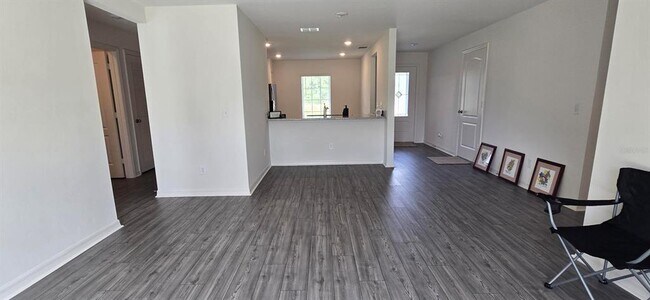 Building Photo - 310 Amberjack Ln