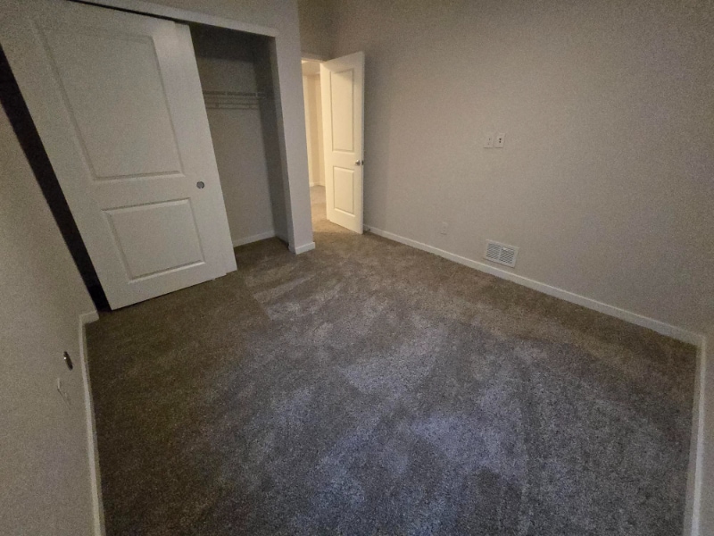 Building Photo - 2802 Ridge View Cir