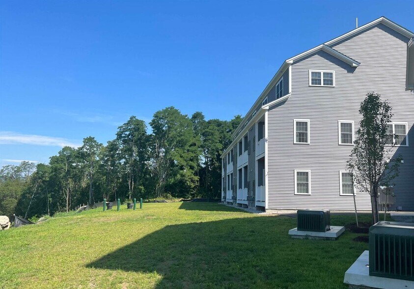 Building Photo - 30 Alpine Place Dr