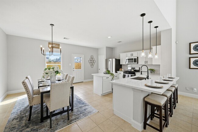 Building Photo - 10922 Woodwind Shadows Dr