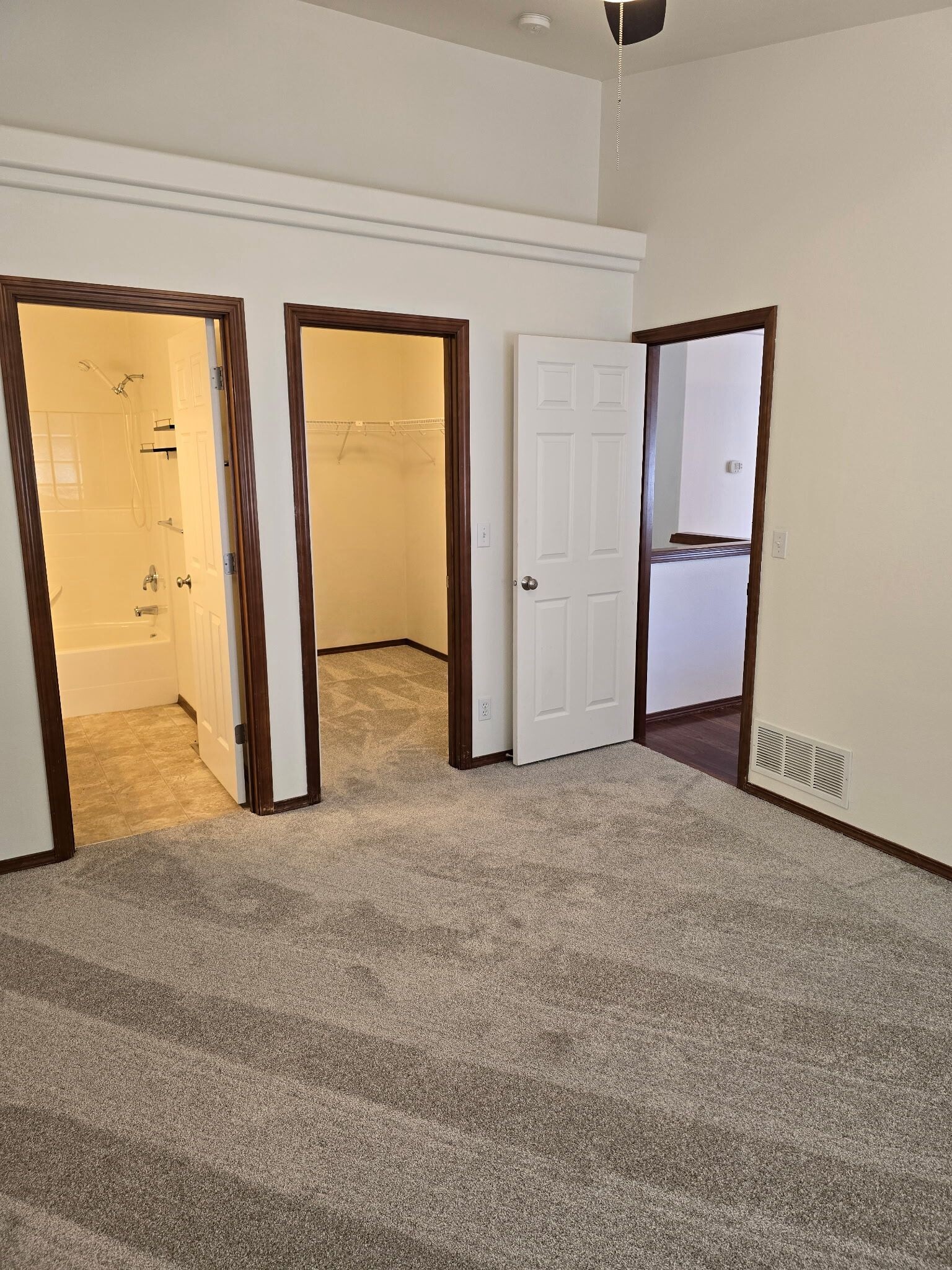 Building Photo - 3183 W Versailles Dr
