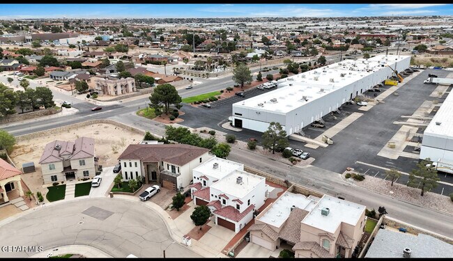 Building Photo - 11714 Dos Palmas Dr