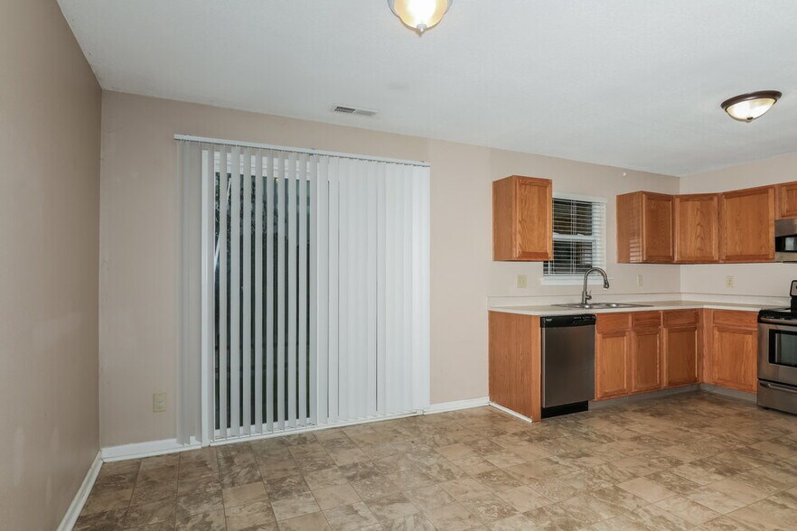 Building Photo - 7756 Mistflower Ln