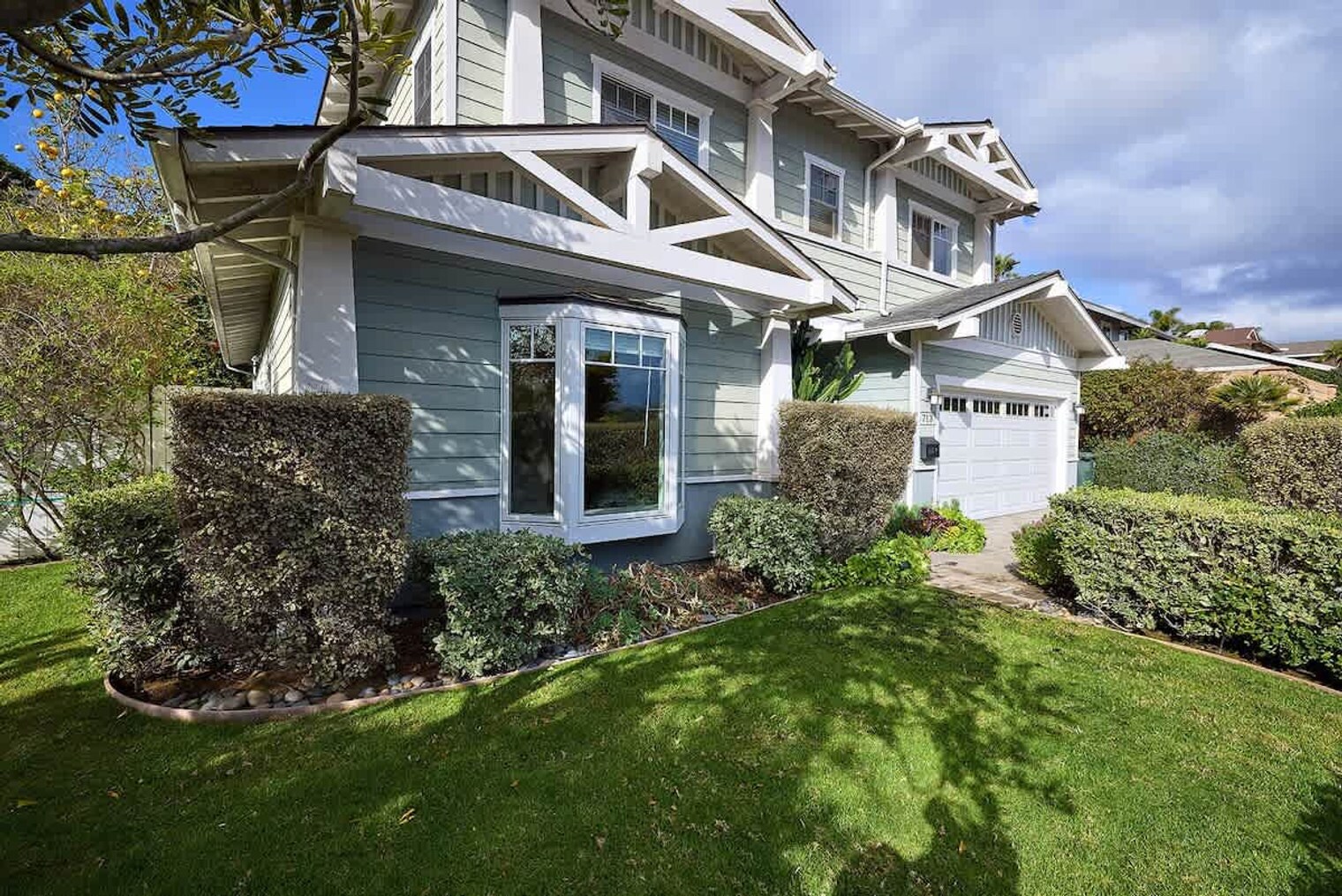 Building Photo - 713 Fresca St