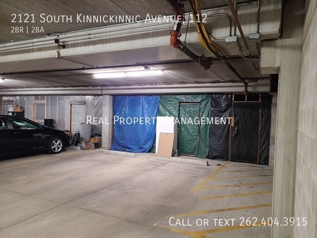 Building Photo - 2121 S Kinnickinnic Ave
