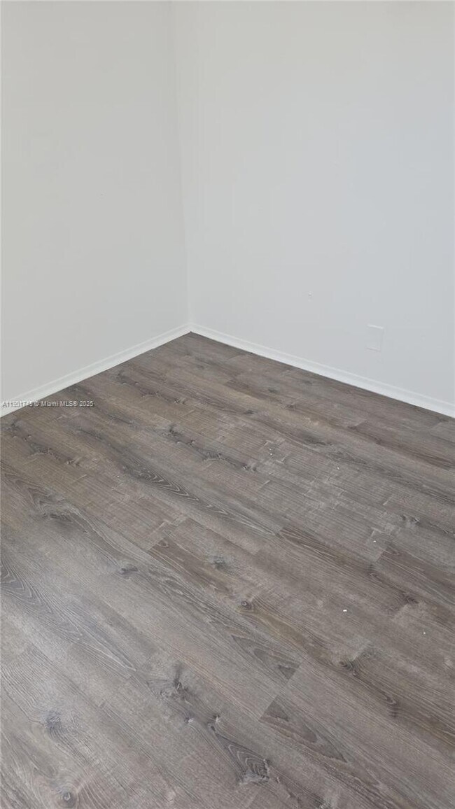 Building Photo - 5167 Pat Pl