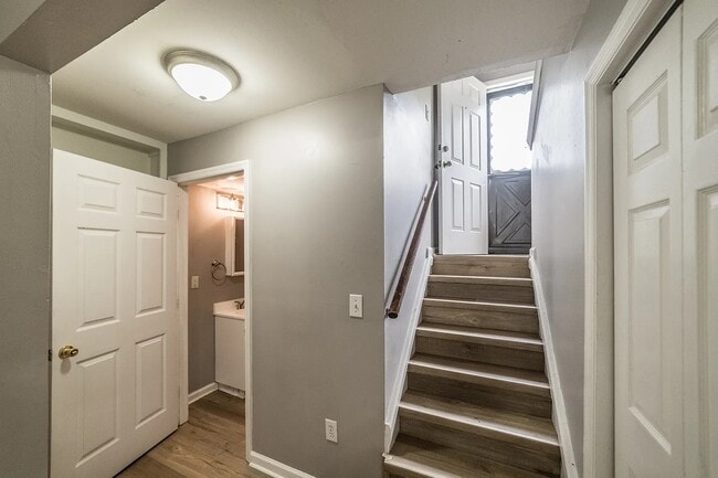 Building Photo - 3218 Uvalde Ln NW