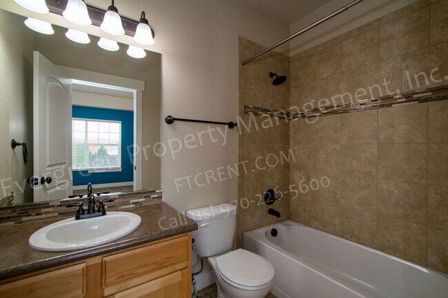 Building Photo - 5020 Cinquefoil Ln