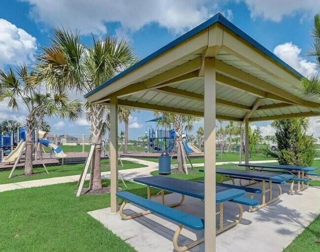 Building Photo - 10828 Charlotte Dr.