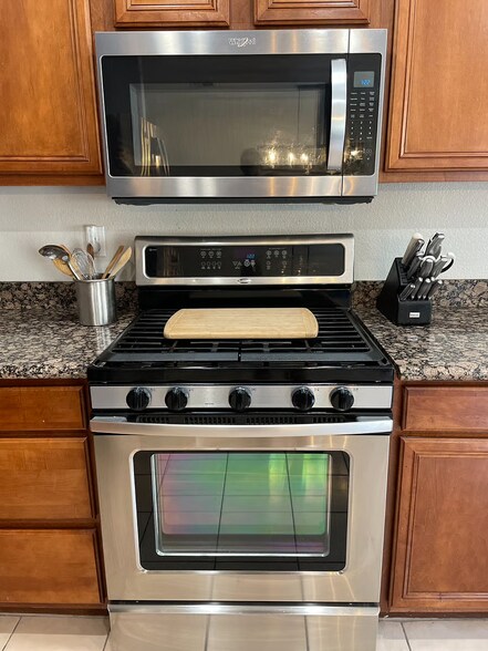 Building Photo - 329 Fountain Crossing Ln