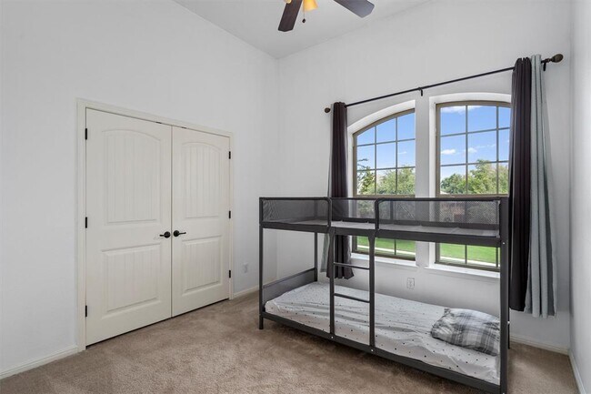 Building Photo - 3904 Avery Woods Ln