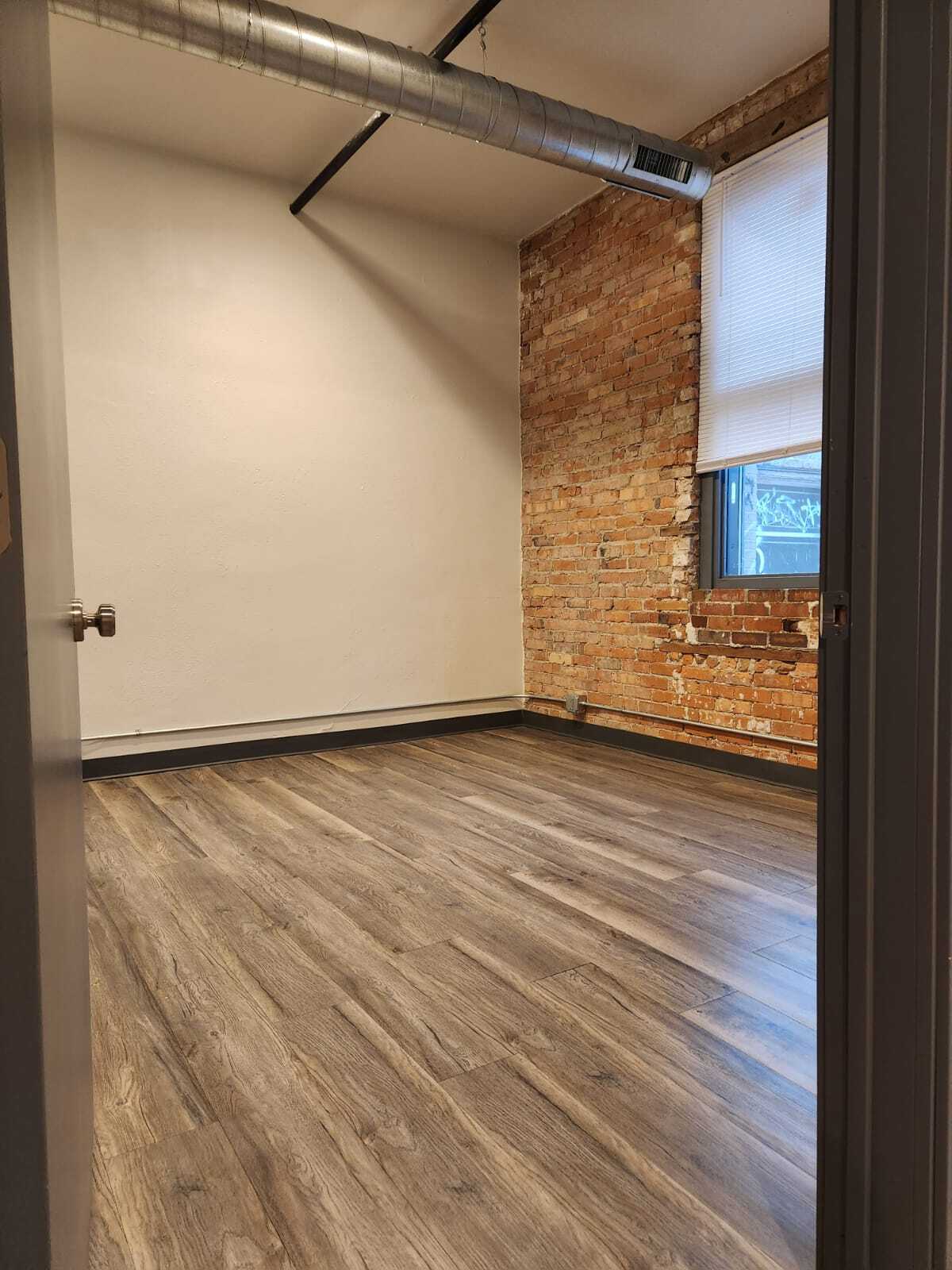 Building Photo - 618 Saint Joseph St