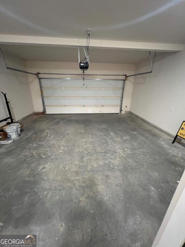 Building Photo - 600 Rosehill Ln SW