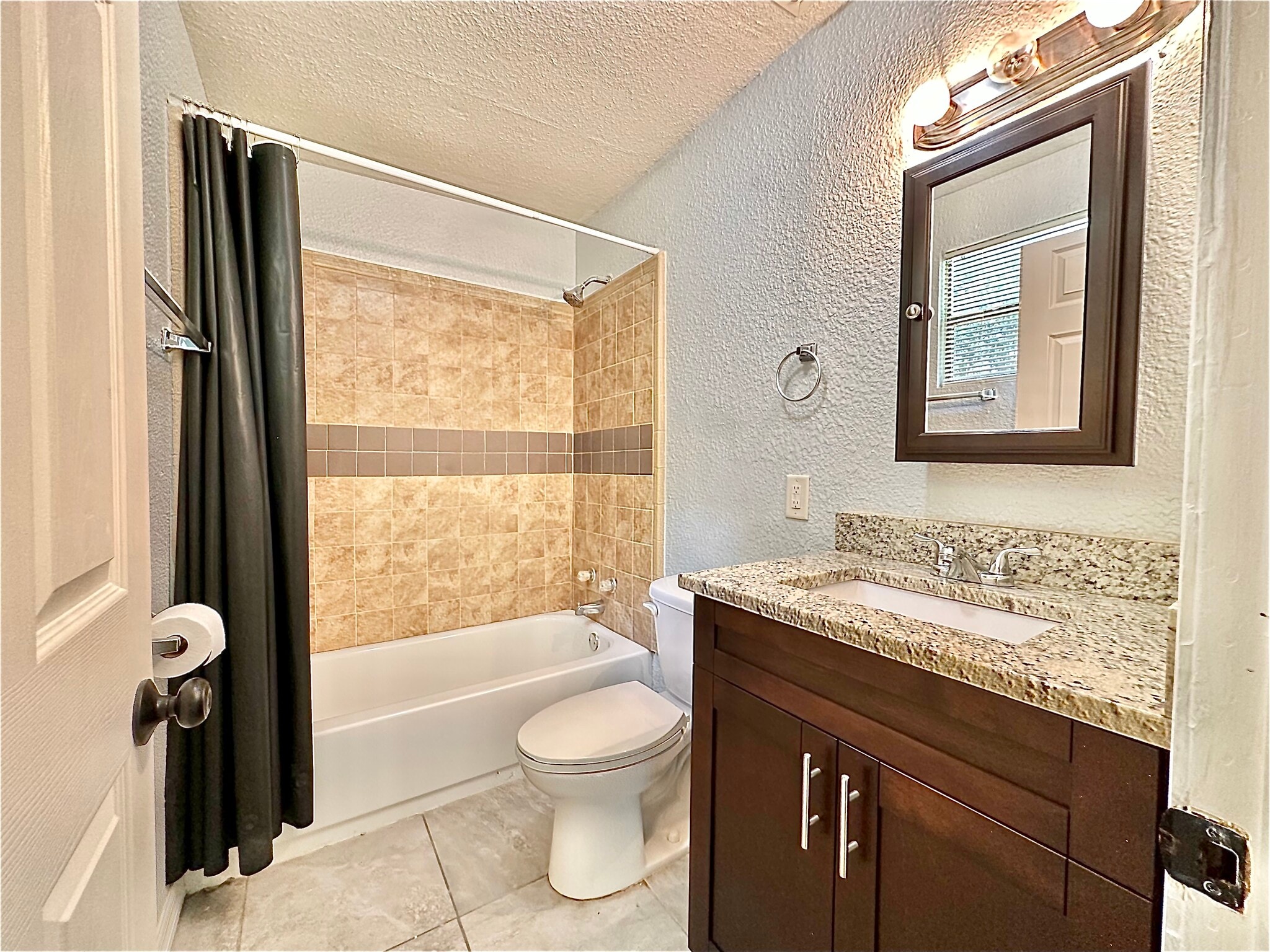 Bathroom 2 - 3106 Strawberry Ln