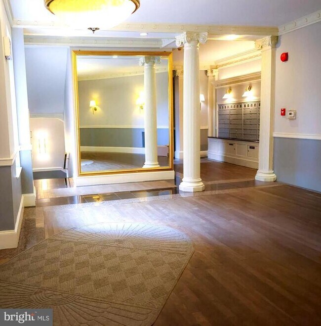 Building Photo - 1830 17th St NW