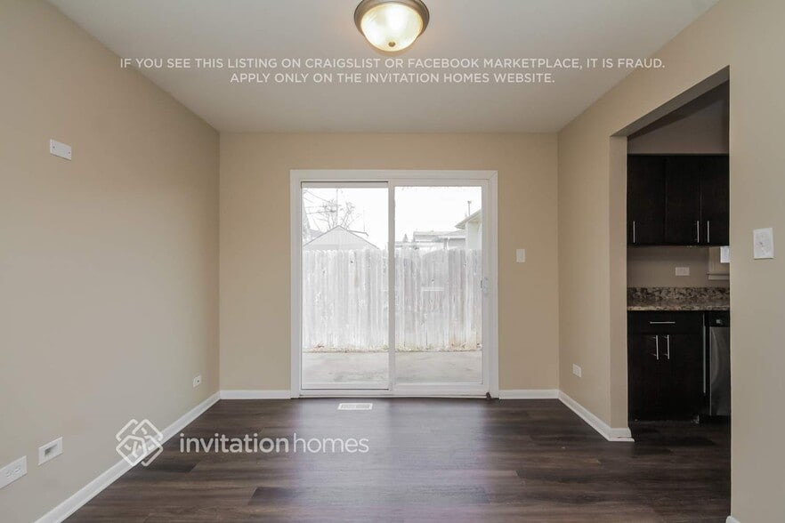 Building Photo - 17342 Oriole Ave