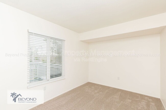 Building Photo - 1335 Caminito Septimo