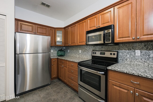 Building Photo - 830 Airport Rd