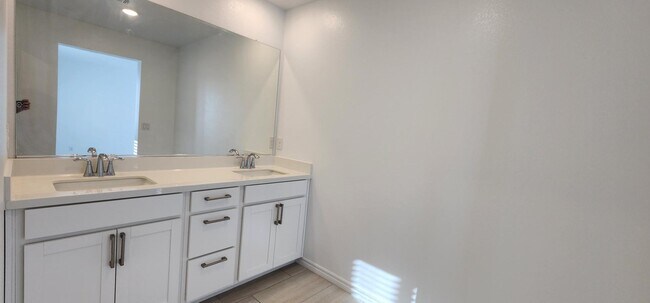 Building Photo - 10713 Norfolk View Ct