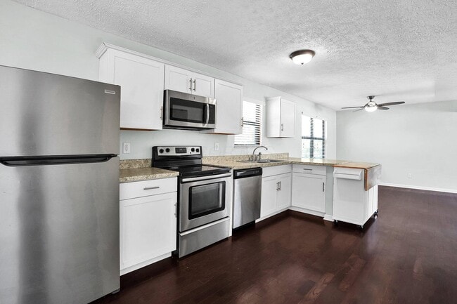 Building Photo - 3880 Maidens Larne Dr