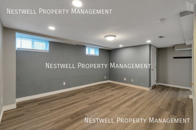 Building Photo - 1160 E 500 S