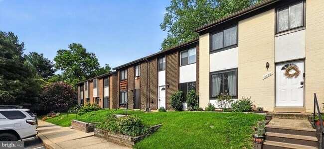 Building Photo - 6556 Pennacook Ct