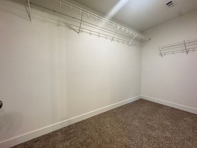 Building Photo - 6339 W Silver Ribbon Ct