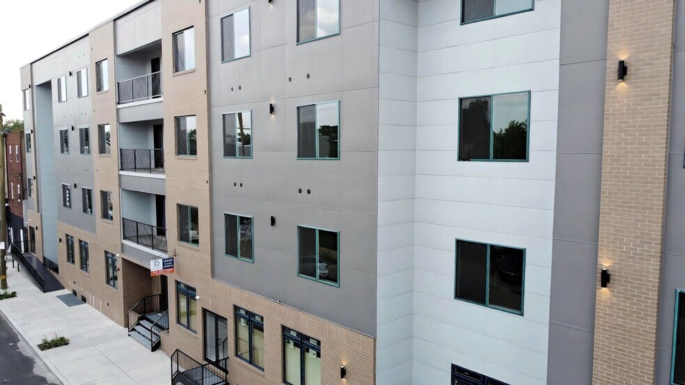 Building Photo - 2336 N 2nd St