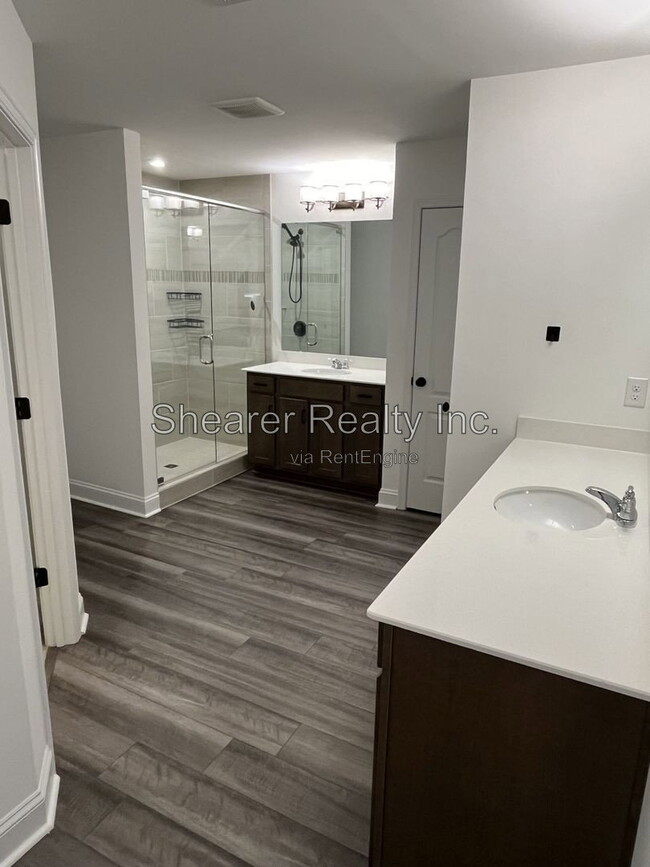 Building Photo - 616 Southstone Dr