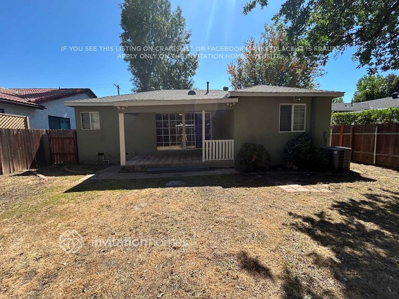 Building Photo - 7327 Newcastle Ave