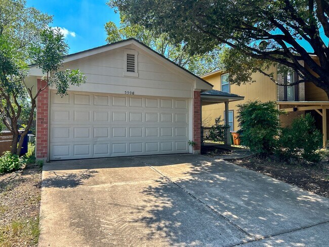 Primary Photo - Cozy 3/2 house in Joseph Edward Subdivision