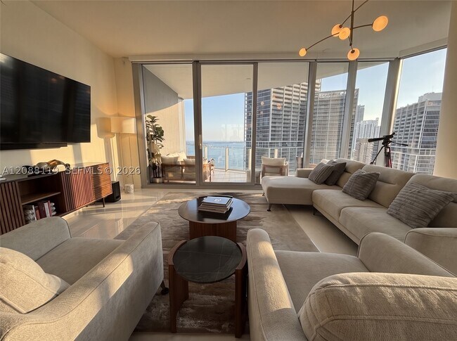 Building Photo - 300 Biscayne Blvd
