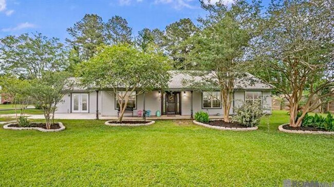 Building Photo - Spacious 4-Bedroom Home on One Acre in Denham Springs