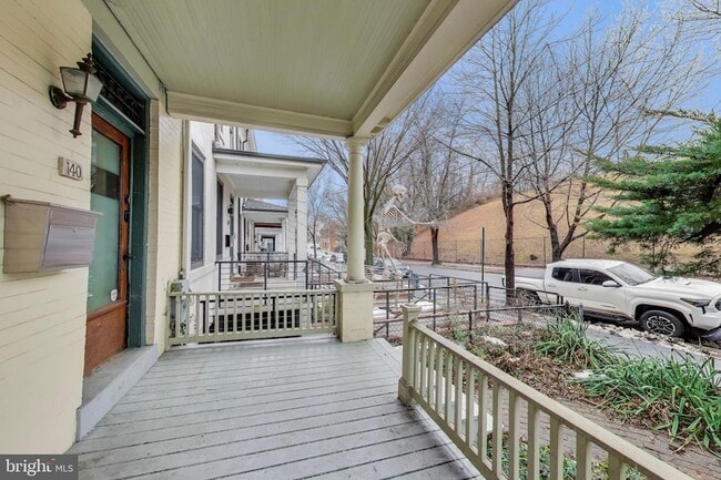 Building Photo - 140 Bryant St NW