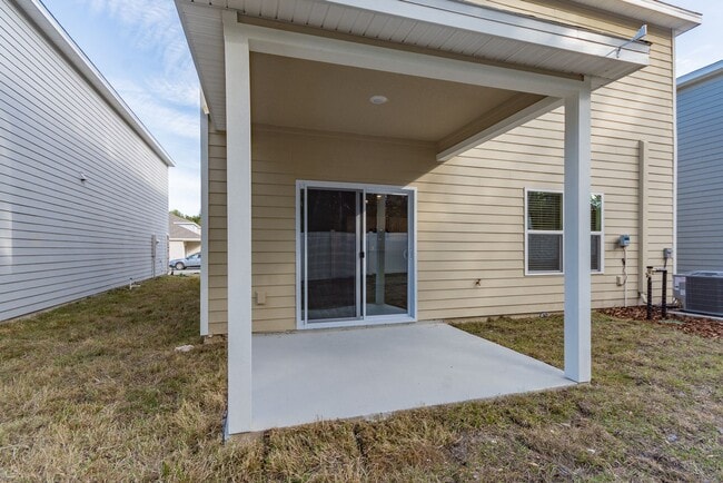 Building Photo - Beautiful 4 Bed, 2.5 Bath Home in the Desi...