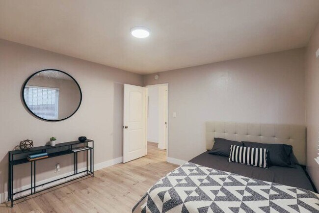 Floorplan - 1008 E 23rd St