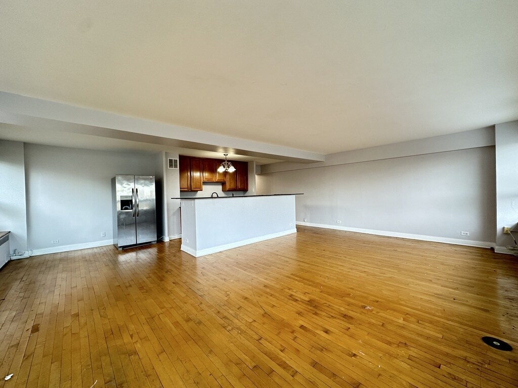 Building Photo - 4180 N Marine Dr