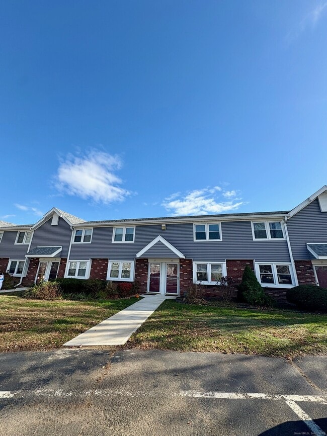 Building Photo - 211 E Main St