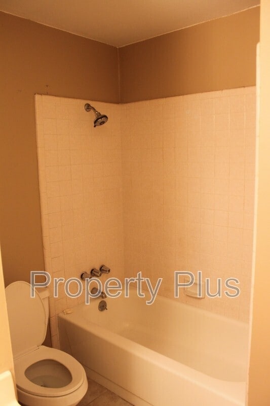 Building Photo - 2605 S Rita Ln
