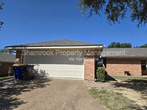 Building Photo - 708 Old Lorena Rd
