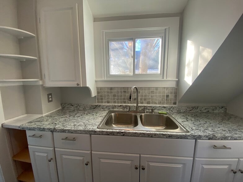 Building Photo - 67 Boynton St