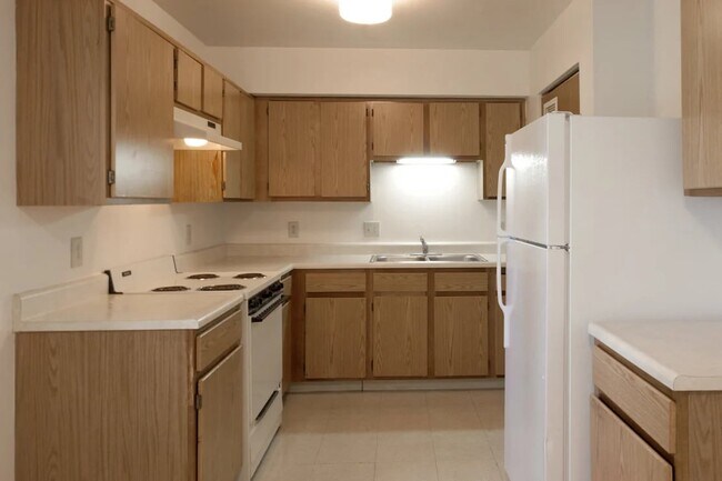 Building Photo - Glenwood Village