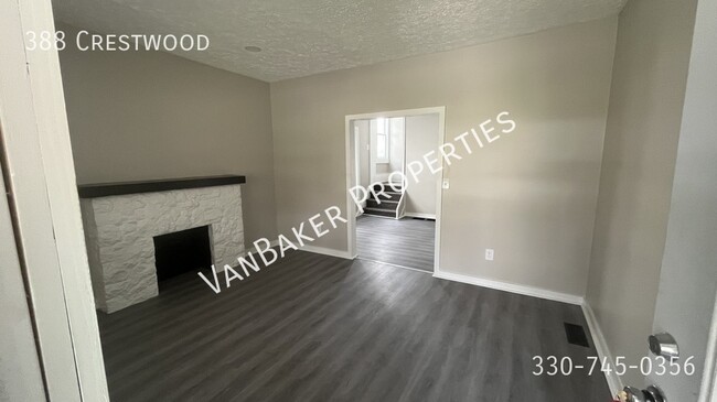 Building Photo - 388 Crestwood-