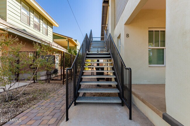 Building Photo - 125 N 11th Ave