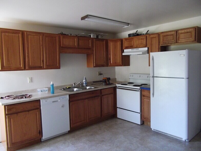 Building Photo - 6613 Alpine Way