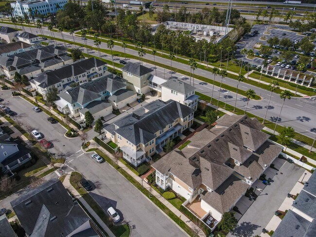 Building Photo - 1442 Resolute St