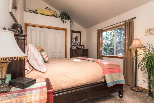 Building Photo - Beautiful home in Tanglewood